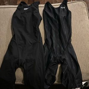 Kneeskin tech suits - size 26